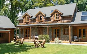 Wanaka Homestead Lodge And Cottages 4*